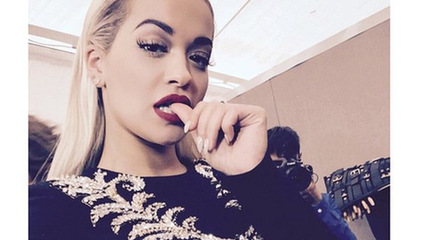 Rita Ora : les coulisses de sa vie en vidéo!