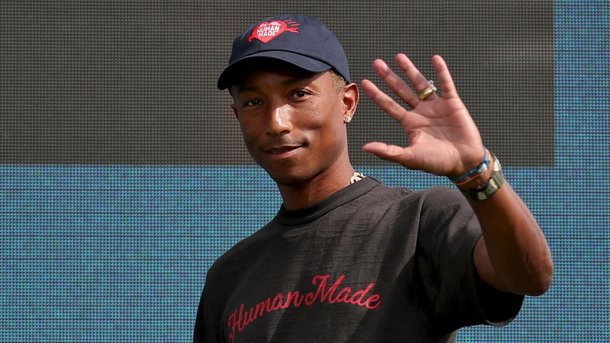 Jay-Z, Britney Spears, Pitbull, Daft Punk… ces artistes qui ont collaboré avec Pharrell Williams