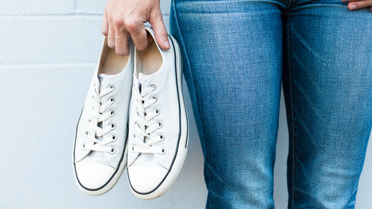 Les infos du Réveil Chérie : les baskets ne sont plus à la mode !