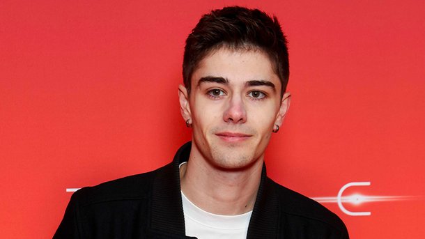 Axel Marbeuf de la «Star Academy» annonce la sortie d’un nouveau single «Pour la première fois»