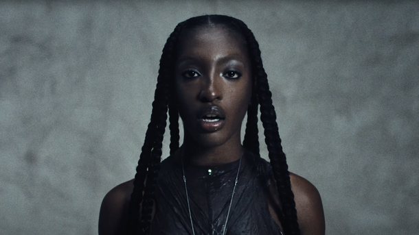 "Nous assistons à la naissance d'une étoile" : Ebony (Star Academy) impressionne avec le clip de "RAGE"