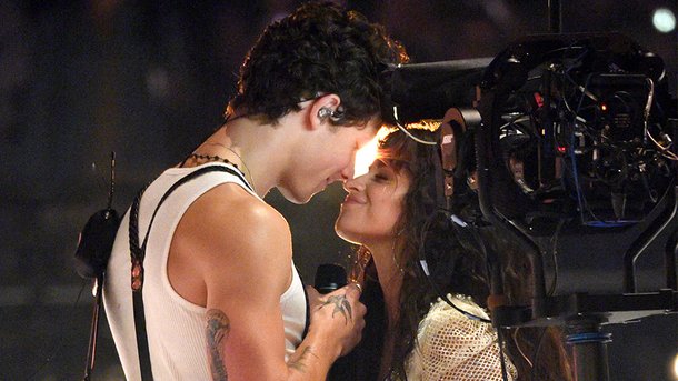 Shawn Mendes: son documentaire est une déclaration d'amour à Camila Cabello