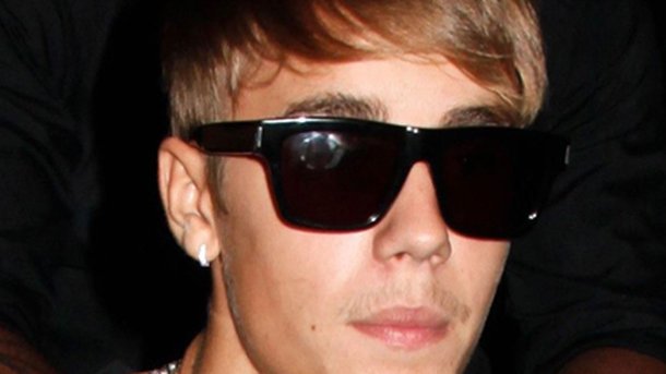Justin Bieber passe à la moustache !
