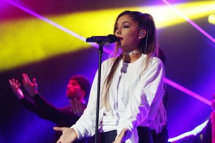 Ariana Grande en concert privé à Paris