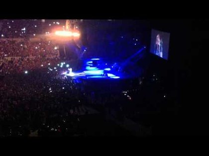 Rihanna : en larmes sur scène