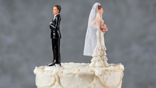 Actus Les infos du Réveil Chérie : Un homme refuse de faire le ménage pendant 30 ans, la justice le condamne à verser 60 000 euros à son ex-femme