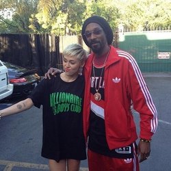 Snoop Lion : avec @MileyCyrus #ashtraysandheartbreaks