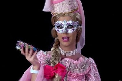 Katy Perry dans le clip "Birthday"