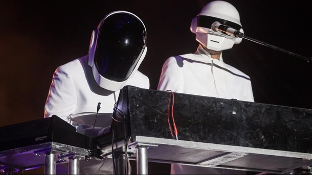 Daft Punk: les pompiers de Paris les remercient pour leur carrière