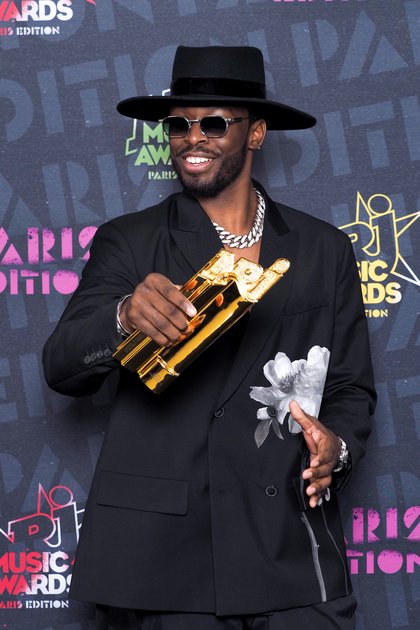 Dadju - Photocall NRJ Music Awards Paris Edition