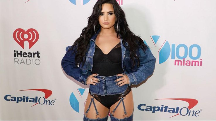 Piano, guitare, batterie : Demi Lovato est aussi une excellente 