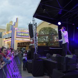 Amir au Concert Pop Love Chérie FM