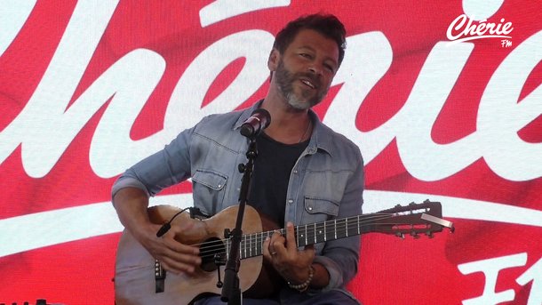 Christophe Maé interprète “L’ours” en live acoustique sur Chérie FM