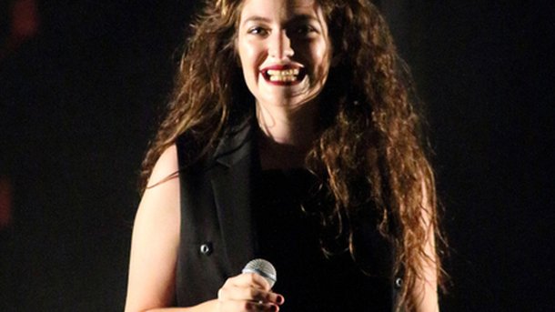 Lorde : découvrez sa reprise de Kings Of Leon à 12 ans!