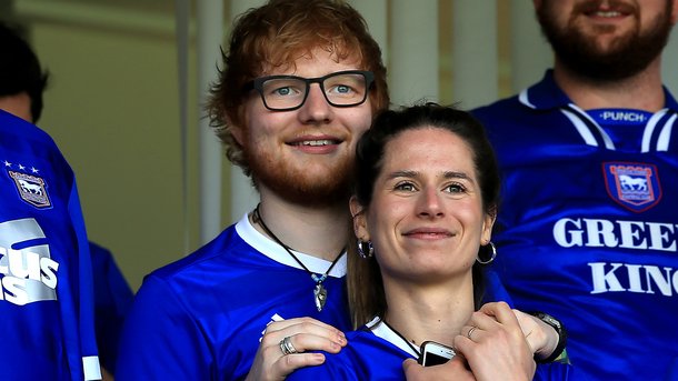 Ed Sheeran : comment sa femme Cherry Seaborn l'a sauvé de l’addiction