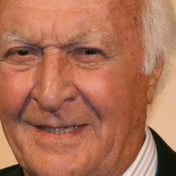 robert-loggia