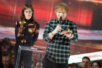 Ed Sheeran reçoit son prix - NRJ Music Awards 2015