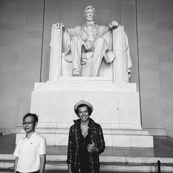 Harry Styles : Juste 3 mecs qui traînent ensemble