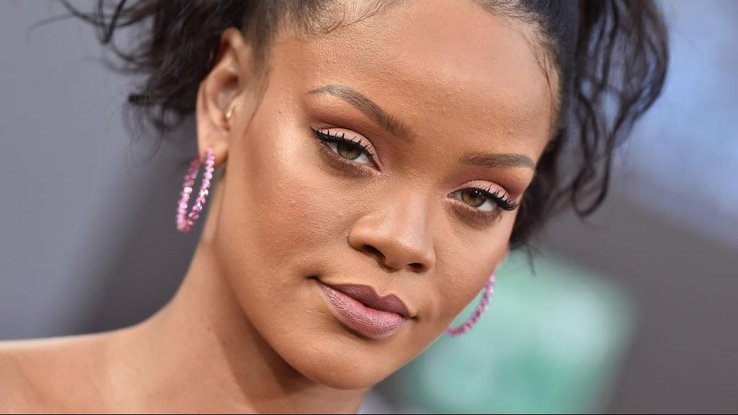 Rihanna vs Jennifer Lopez : qui est la plus sexy ?