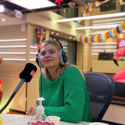 Pour la dernière des vacances, Louane est l'invitée exceptionnelle du Réveil Chérie sur Chérie FM !