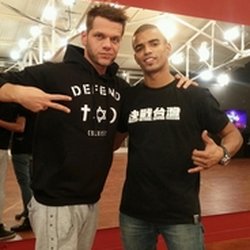 Brahim Zaibat: Grosse répète avec mon @KeenvOfficiel presque prêt pour samedi! ! @Defendparis