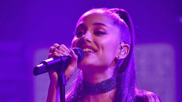 Ariana Grande présente son nouveau hit «Needy» aux iHeartRadio Music Awards 2019 !