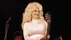 "Jolene" : l’histoire derrière le hit de Dolly Parton