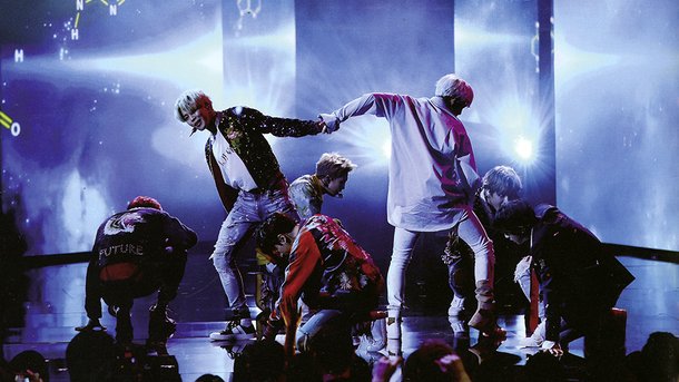 BTS: un livre de photos exclusives du groupe disponible!