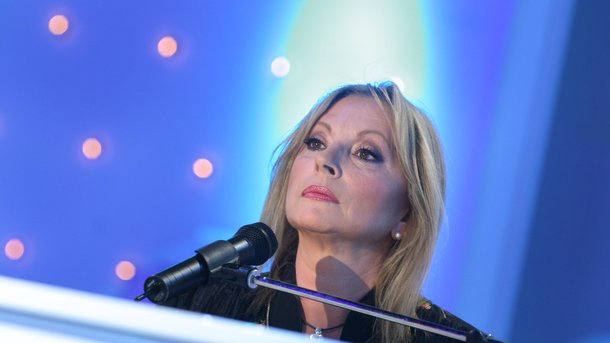 Soignée pour une tumeur, Véronique Sanson est contrainte d'annuler ses prochains concerts