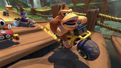 Donkey Kong a la pêche... et surtout la banane dans Mario Kart !