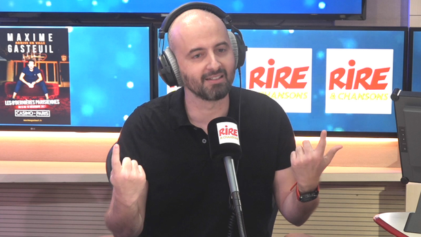 Cédric Cizaire à Maxime Gasteuil : "J’ai vu l’affiche de ton premier spectacle de 2013 dans les loges du théâtre Bo Saint Martin, tu avais la coiffure de Jacquouille la Fripouille. Tu es la preuve que le succès rend beau !"