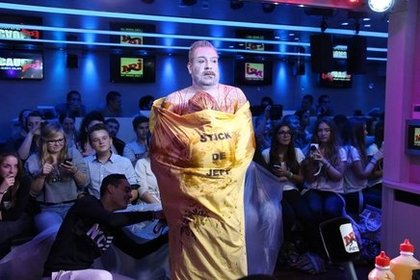 Mardi 26 août 2014 : Défi de Jeff et Julie en tube de colle