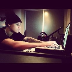 Justin Bieber : Still working 