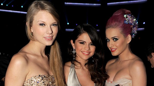 Taylor Swift et son album «Lover»: une collaboration avec Selena Gomez et Katy Perry annoncée?