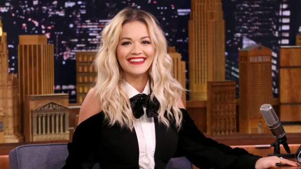 Plus qu'une voix, Rita Ora excelle dans d'autres domaines