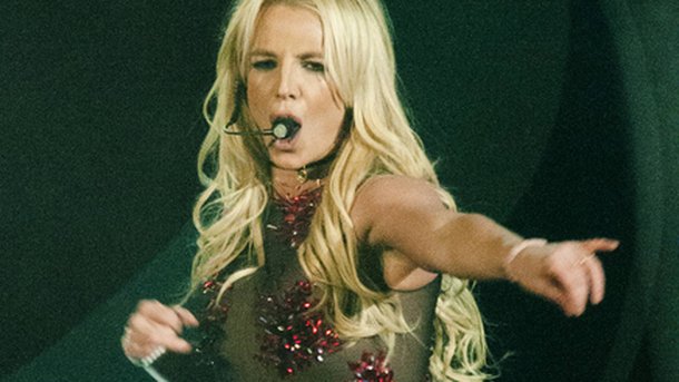 Britney officialise avec son nouveau chéri!