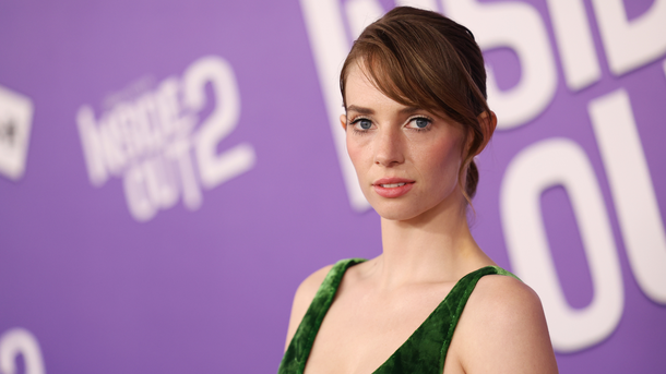 « Stranger Things » : Maya Hawke dévoile des indices sur la saison 5