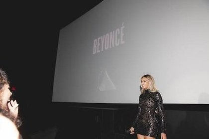 Beyoncé fête la sortie de son nouvel album