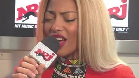 Tenny chante "Action ou vérité" en live et en acoustique