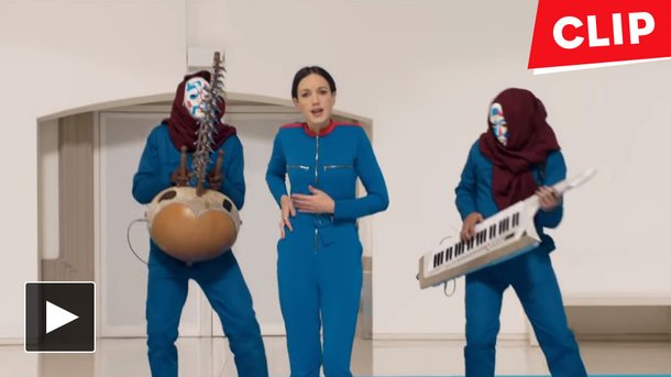 Jain : découvrez son nouveau clip «Oh Man», tourné dans un musée