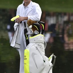Niall Horan sur un parcours de golf