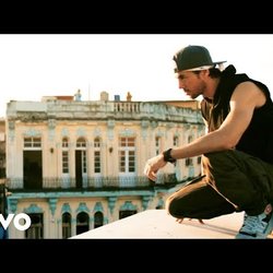 Enrique Iglesias - Subeme la radio ft. Descemer Bueno, Zion & Lennox