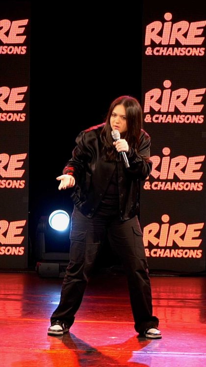 photo nina azoulai je voudrais perdre 10 kilos rire et chansons comedy club vertical
