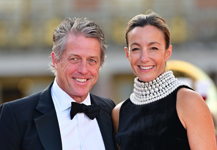 Hugh Grant et Anna Elisabet Eberstein