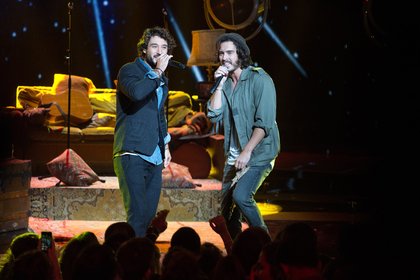Les Fréro Delavega sur scène - NRJ Music Awards 2015