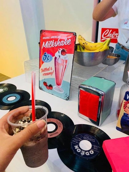 Au programme de cette matinée : Concert Super Privé et milk-shake pour tous !