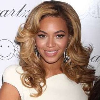 Coiffures de soirée : le brushing Beyoncé
