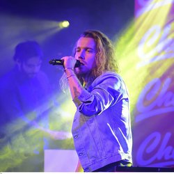 Julien Doré chante "Sublime & Silence"