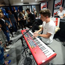 Charlie Puth chez C'Cauet sur NRJ