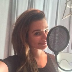Lea Michele ‏: In the studio! Working on a very exciting new project today! 